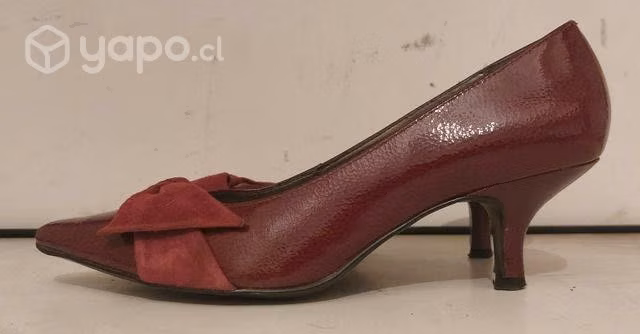 Zapatos taco burdeos