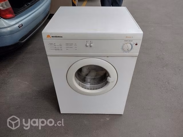 Secadora Mademsa frontal 9 kilos