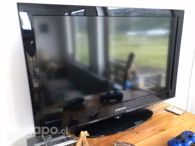Play station 4+ 2 controles + 3 juego + tv 32"