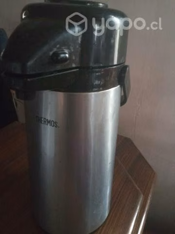 Termo 2.5 lts marca Thermos