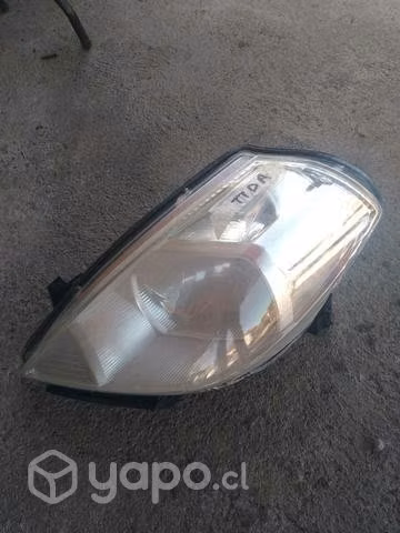 Optico Nissan Tiida izquierdo lh