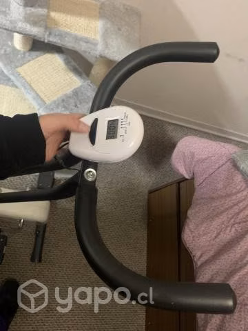 Bicicleta estática sin detalles