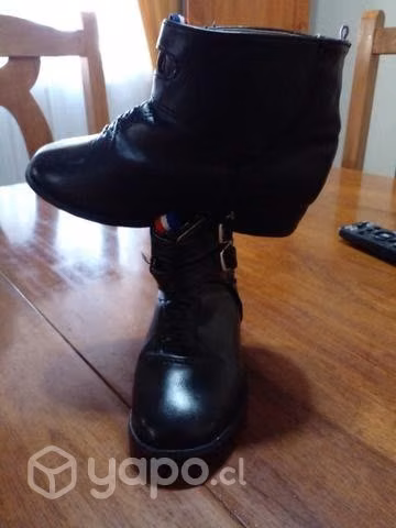 Zapatos de.huaso Niño N 28 muy lindos