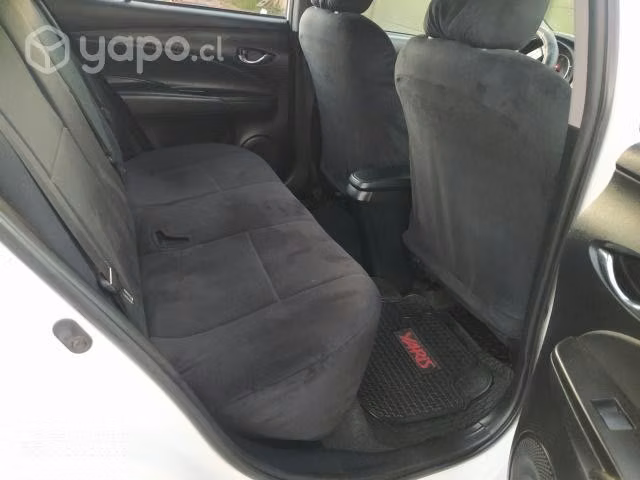 Taxi ejecutivo Toyota yaris 2018 con cupo