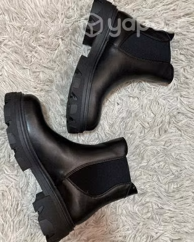 botines negros nuevos