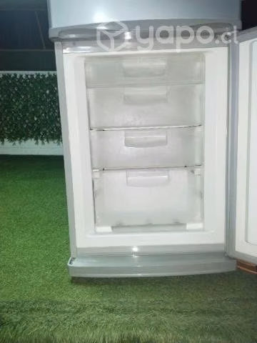 Flete Gratis, Refrigerador mademsa 370 litros