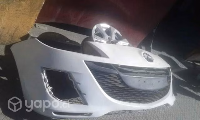 Parachoque delantero original Mazda 3 2011