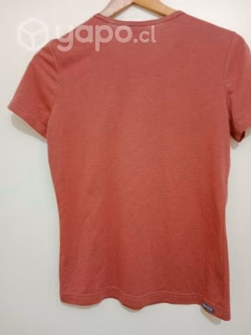 North Face polera modelo Vapor Wick - Imagen 2