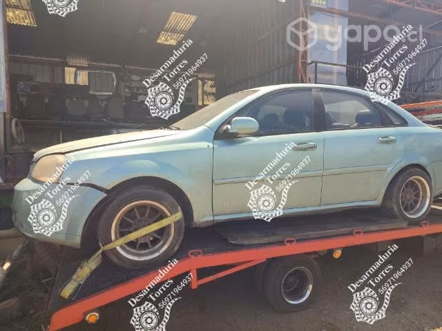 Vidrio trasero izquierdo Chevrolet Optra 2006