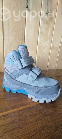 Zapatos de niño talla 23/24 prácticamente nuevos - Imagen 2
