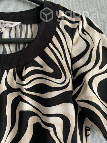 Polera, un básico en talla S (34) - Imagen 3