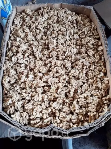 Nueces Chandler pequeñas