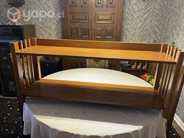 Repisa de madera dos pisos