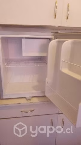 frigobar y termo eléctrico