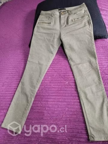 Pantalones basement