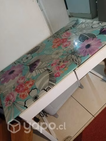 Escritorio diseño flores
