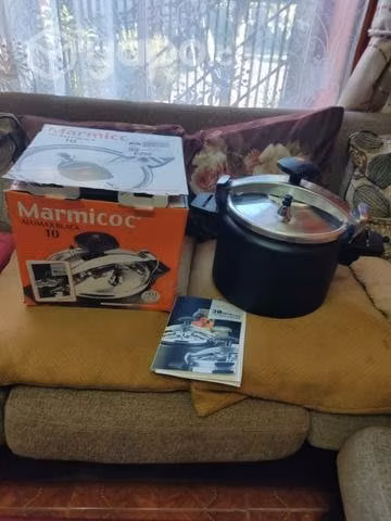 Olla a presión marmicoc