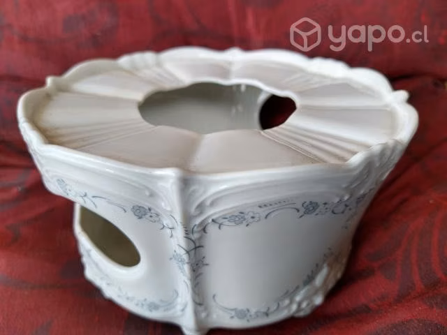 Antigua y muy fina piesa de loza Japón.porta vela