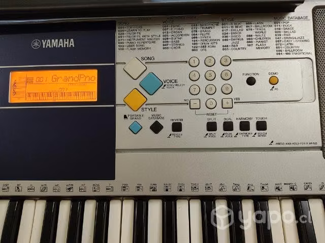 Piano Yamaha Psr-e323 - Imagen 3