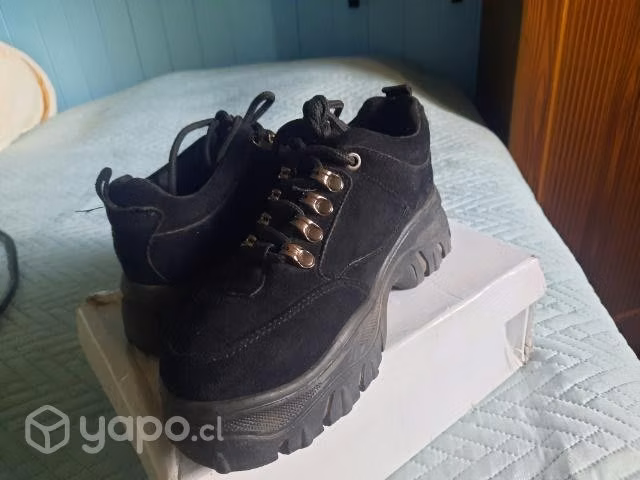 Zapatilla negra talla 36 - Imagen 2