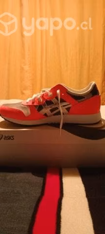 Zapatillas nuevas Asics