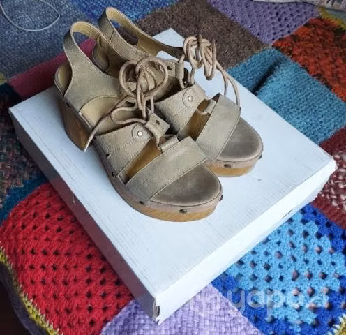 Sandalias