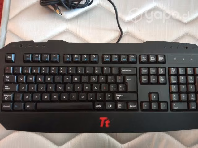 Teclado Gamer Semi mecánico Tt eSports