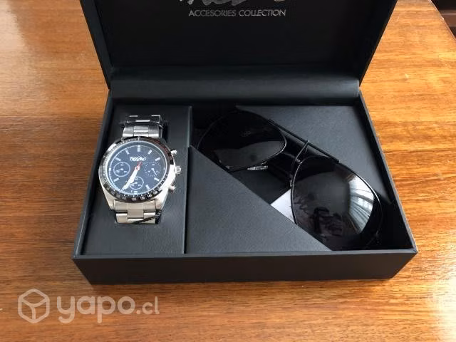 Reloj de pulsera metálica Mossimo