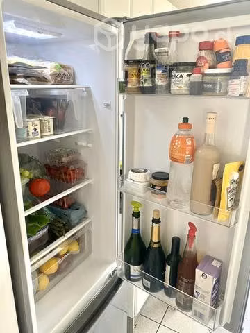 REFRIGERADOR SEMI NUEVO 260LT Solo 1 año de uso