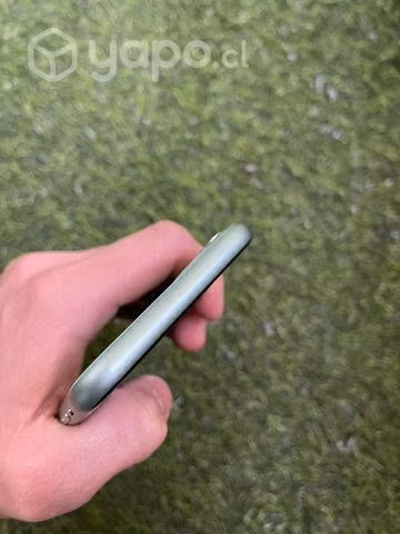IPhone 11 con caja y cargador