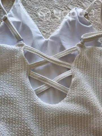 Traje de baño blanco precioso