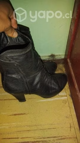 Mujer 37 hombre 39