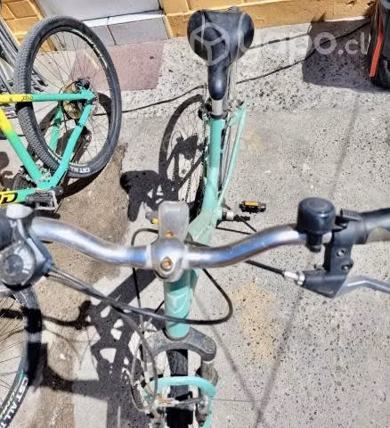 Bicicleta totem urbana