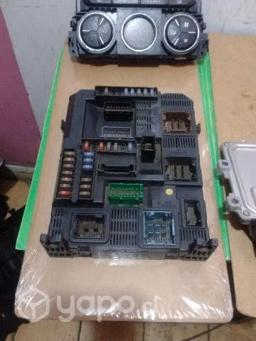 Caja de fusibles Peugeot 301 año 2012 al 2019