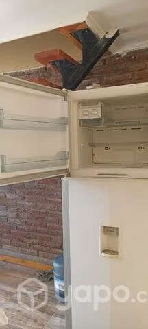 Nevera Grande súper buena sin detalles - Imagen 2