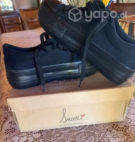Zapatilla nueva