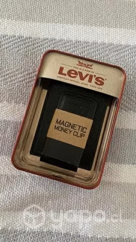 Porta credencial Levis