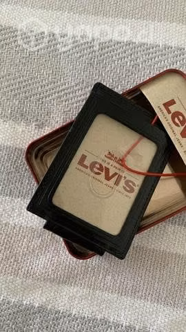 Porta credencial Levis - Imagen 2