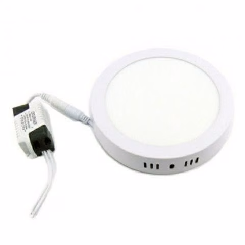 Foco LED panel de 18 watt luz calida. Consta de il