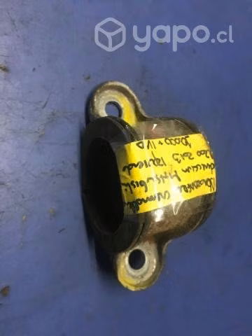 Abrazadera izq cremallera de direccion Mits L200