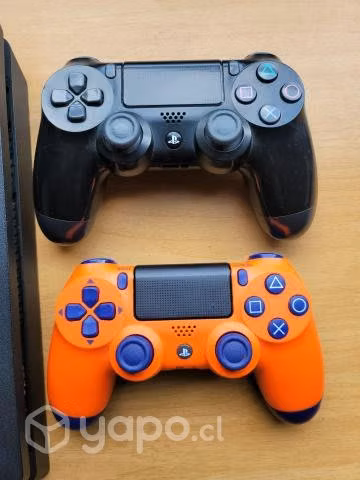 Playstation 4 + jueg. fisicos + cta 50 juegos +2 m