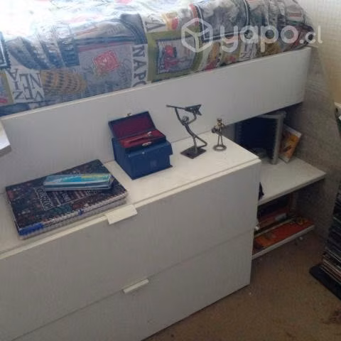 Cama con escritorio y cajonera con colchon