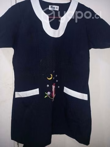 Ropa de asistente de párvulos
