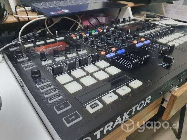 Traktor Kontrol s8  PERMUTO