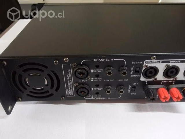 Amplificador proco pax 400 poco uso