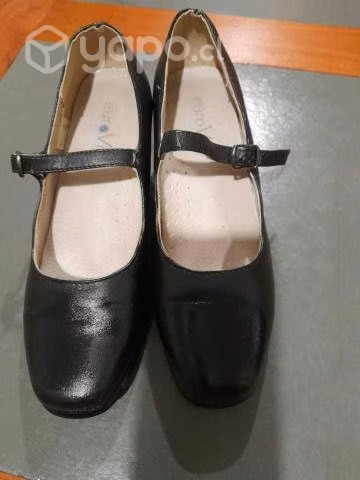 Zapato de cueca niña
