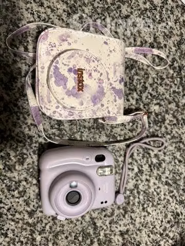 Cámara instantánea Instax mini 11 color lila