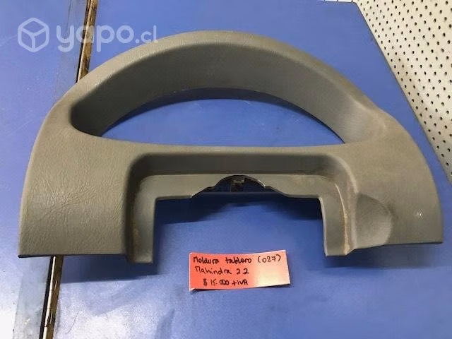 Moldura tablero instrumento Mahindra