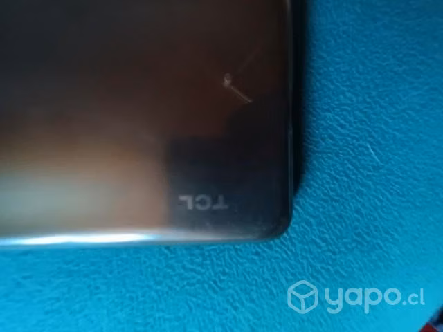 Celular marca TCL