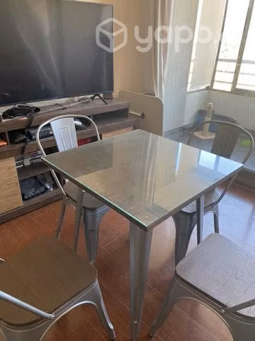 Mesa con 4 sillas